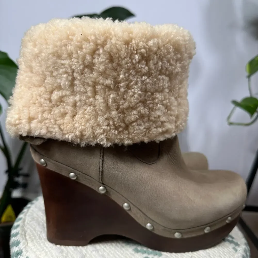 UGG Australia Carnagie Wedge Boots Shearling Cuff Suede Studded Sz‎ 8